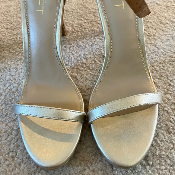 LOFT nude strappy heels - Picture 8 of 8